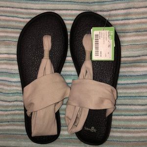 Sanuk Shoes - Brand New Sanuk sandals Sanuk Shoes - Brand New Sanuk sandals